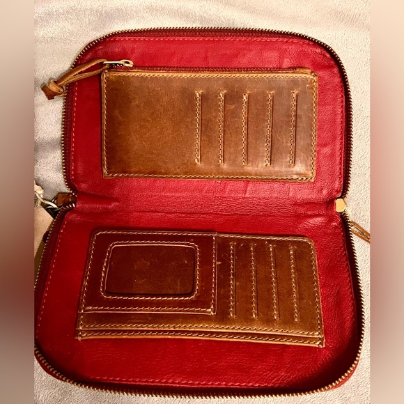 Oak River Wallet, Brown distressed, Genuine Leather - Picture 3 of 13